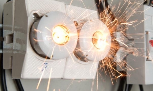 7 Cara Cegah Kebakaran Akibat Korsleting Listrik Ala HBE